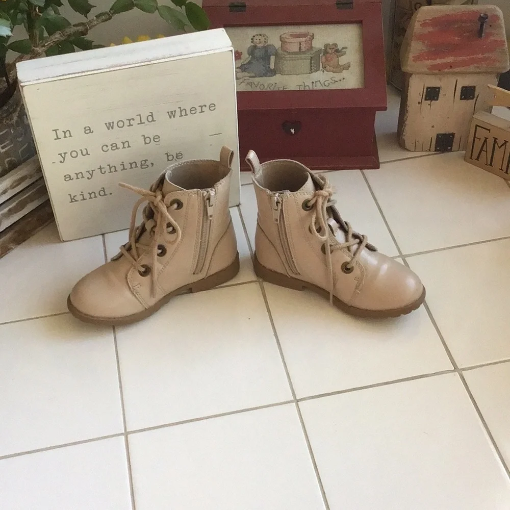 ‘Old Navy’ Faux Leather Combat Boots